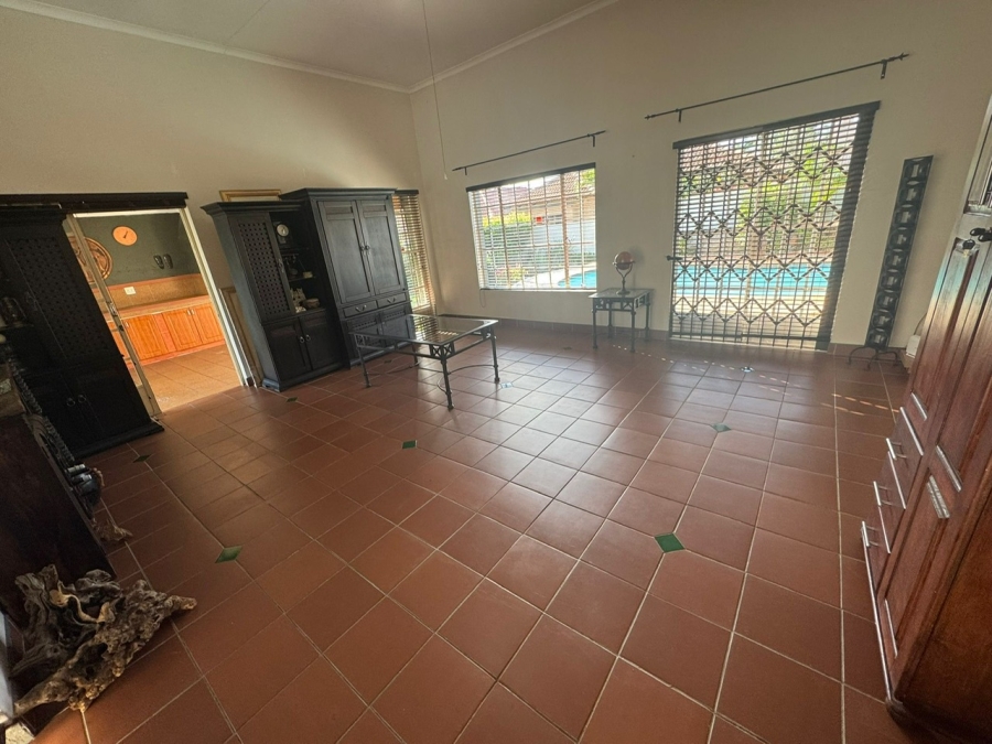 3 Bedroom Property for Sale in Safari Gardens North West